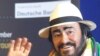 Luçano Pavarotti 1966-cı ildən ünlü «La-Skala»nın solisti olub