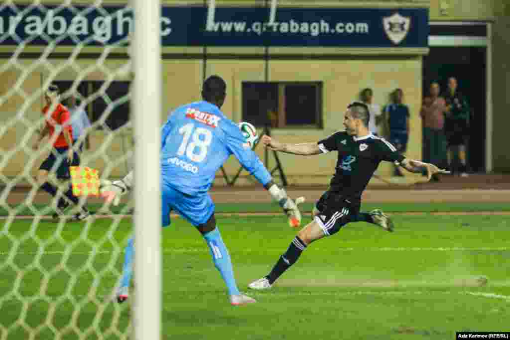 &quot;Qarabağ&quot; futbol üzrə Avropa Liqası&nbsp;pley-off mərhələsinin cavab oyununda&nbsp;&nbsp;&quot;Yanq Boyz&quot; a 3:0 hesabı ilə qalib gəldi.